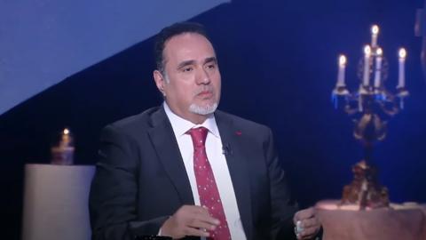 طارق فؤاد يشعل الأزمة مجددًا بين أنغام وشيرين